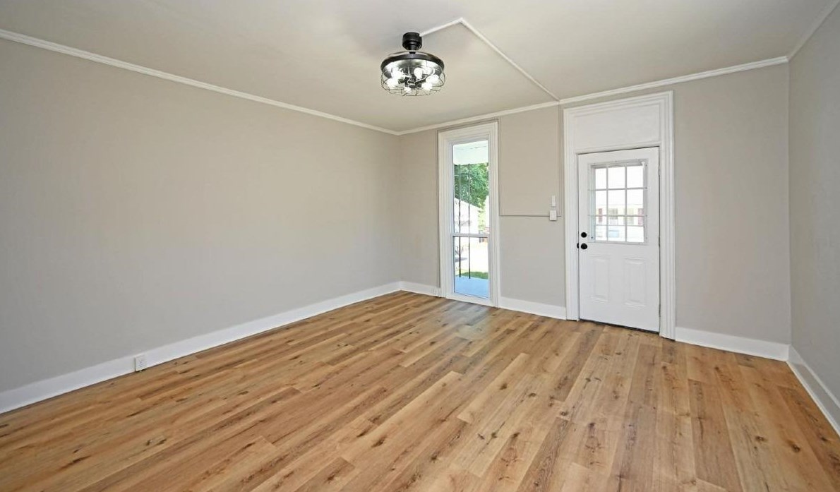 406 Harrison St, Aurora, IN 47001