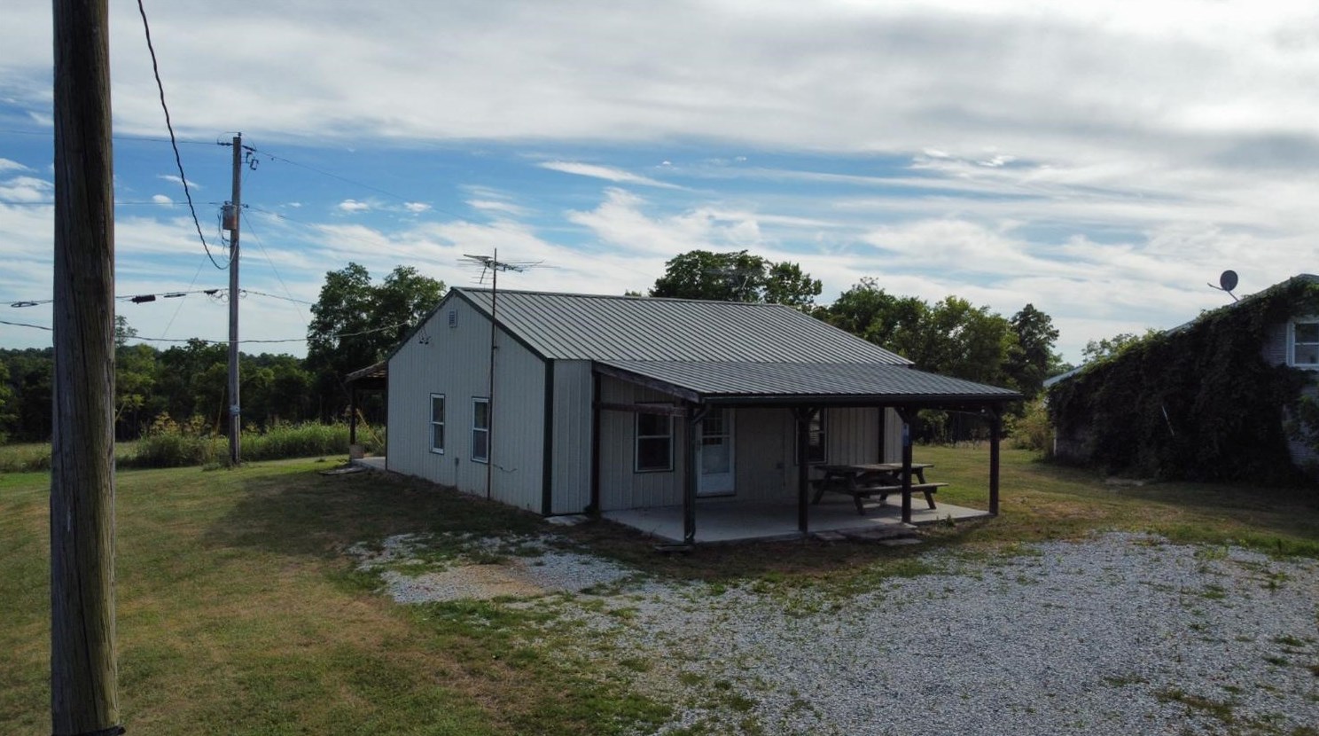 9131 Dugan Rd, Braytown, IN 47043