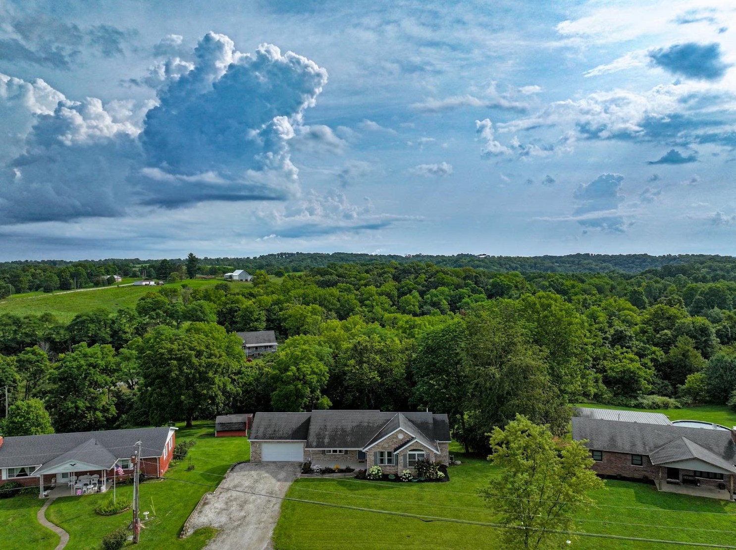 10624 Millstone Dr, Aurora, IN 47001