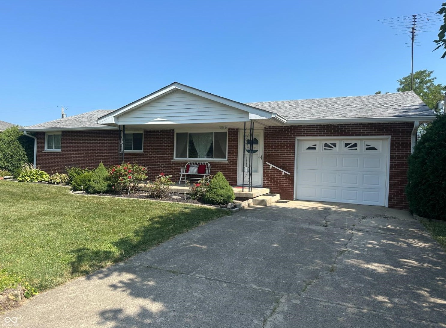 726 W 11th, Adams, IN 47240