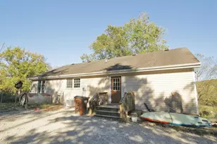 7717 N Hogan Rd, Aurora, IN 47001 - Photo 16