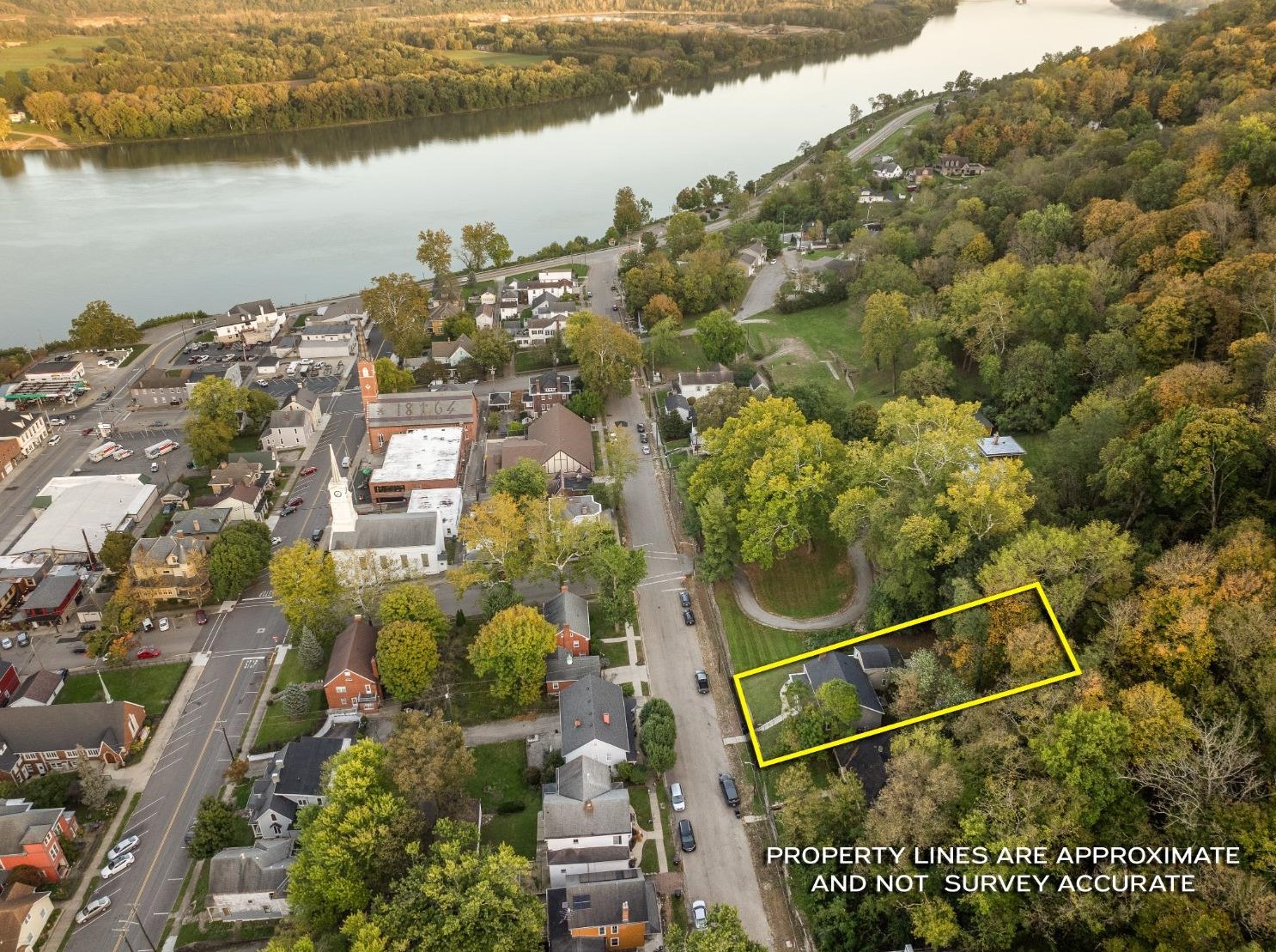 305 5th St, Aurora, IN 47001