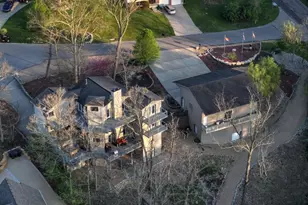 20072 Cravenhurst Dr, Lawrenceburg, IN 47025 - Photo 2