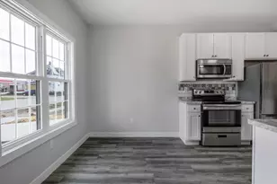 221 E 9th St, Connersville, IN 47331 - Photo 14