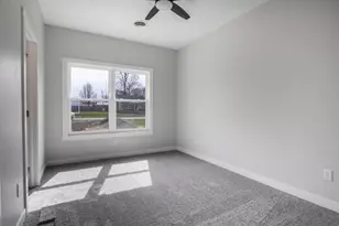 221 E 9th St, Connersville, IN 47331 - Photo 16