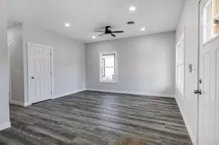 221 E 9th St, Connersville, IN 47331 - Photo 8