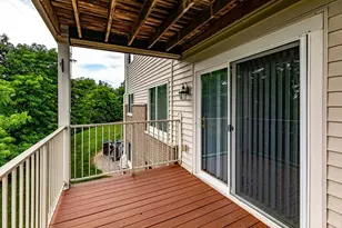 300 Riverscape Ct, Lawrenceburg, IN 47025 - Photo 8