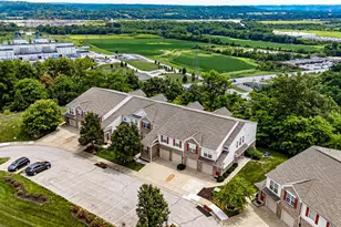 300 Riverscape Ct, Lawrenceburg, IN 47025 - Photo 4