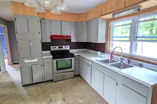 202 E Jackson St, Vevay, IN 47043 - Photo 10