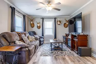 2806 Vermont Ave, Connersville, IN 47331 - Photo 2