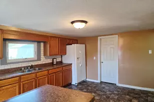 104 NW Eighteenth St, Richmond, IN 47374 - Photo 12