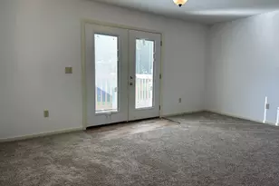 1015 Beech St, Connersville, IN 47331 - Photo 4