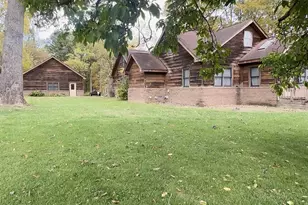 924 W 3rd St, Connersville, IN 47331 - Photo 2