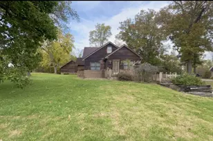 924 W 3rd St, Connersville, IN 47331 - Photo 4