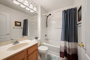 301 Riverscape Ct, Lawrenceburg, IN 47025 - Photo 4