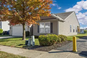 822 Westpointe Dr, Shelbyville, IN 46176 - Photo 2
