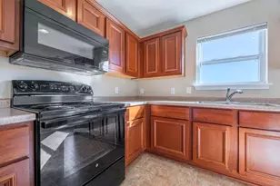 822 Westpointe Dr, Shelbyville, IN 46176 - Photo 8