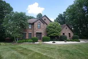 80 Hillcrest Estates Dr, Batesville, IN 47006 - Photo 2