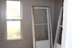 110 W Conwell St, Aurora, IN 47001 - Photo 8