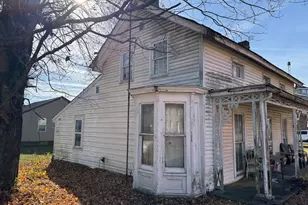 127 E Baltimore St, Laurel, IN 47024 - Photo 2