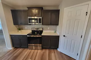 614 River Rdg, Lawrenceburg, IN 47025 - Photo 2