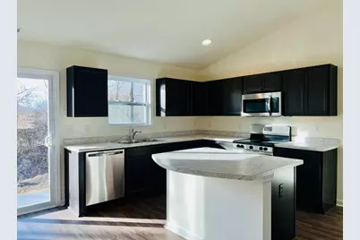 2327 N Liberty Lakes Drive, Greensburg, IN 47240 - Photo 6