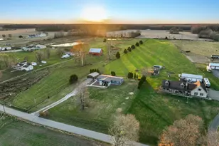 6911 N Graham Rd, Madison, IN 47250 - Photo 6