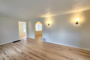 91 Billups Dr, Lawrenceburg, IN 47025 - Photo 2