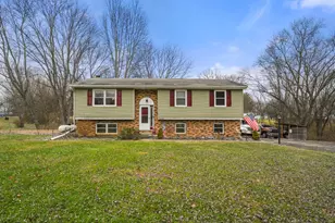 23542 Mapleridge Dr, Lawrenceburg, IN 47025 - Photo 1