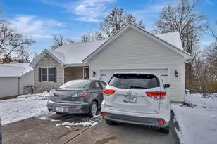 20401 Matterhorn Dr, Lawrenceburg, IN 47025 - Photo 2