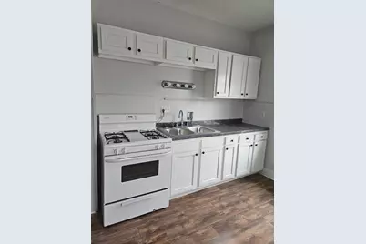 323 E 13th Street, Connersville, IN 47331 - Photo 4