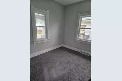 323 E 13th Street, Connersville, IN 47331 - Photo 10