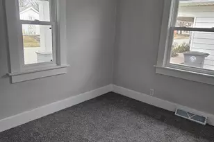 323 E 13th St, Connersville, IN 47331 - Photo 10