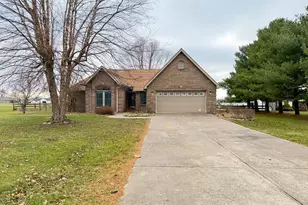 783 Golf View Dr, Milan, IN 47031 - Photo 2