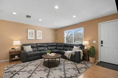 527 Indiana Avenue, Aurora, IN 47001 - Photo 2