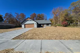 10311 Liana Dr, Dillsboro, IN 47018 - Photo 2