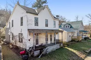 129 W Conwell St, Aurora, IN 47001 - Photo 2