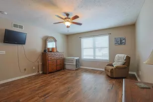 438 Cresthaven Dr, Lawrenceburg, IN 47025 - Photo 16