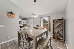 21051 Sunnyridge Dr, Lawrenceburg, IN 47025 - Photo 8