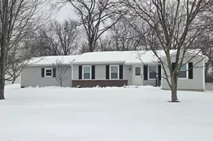 21050 Alpine Dr, Lawrenceburg, IN 47025 - Photo 2