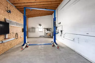 2598 S State Rte121, Connersville, IN 47331 - Photo 16