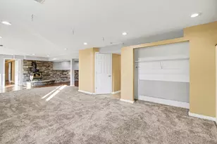 21121 Alpine Dr, Lawrenceburg, IN 47025 - Photo 4