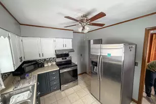 141 W 4th St, Greensburg, IN 47240 - Photo 8