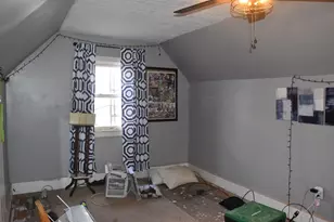 187 S Marion St, Holton, IN 47023 - Photo 10