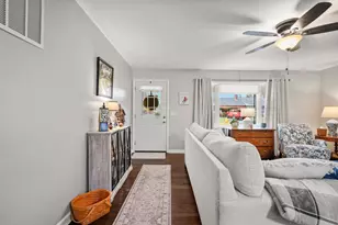 32 Robinson Dr, Lawrenceburg, IN 47025 - Photo 2