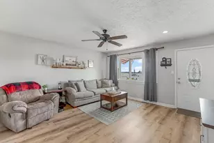 12944 Oak St, Dillsboro, IN 47018 - Photo 6