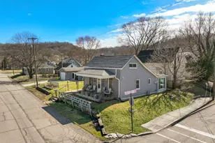 307 S Railroad Ave, Aurora, IN 47001 - Photo 2