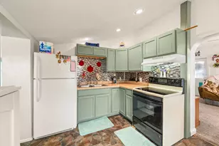 307 S Railroad Ave, Aurora, IN 47001 - Photo 4