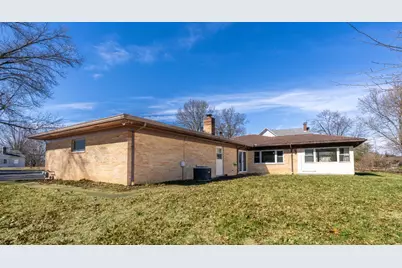 808 Sunnyside Ave, Aurora, IN 47001 - Photo 4
