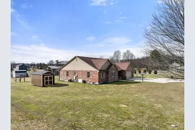 9032 E Edgewood Lane, Sunman, IN 47041 - Photo 2